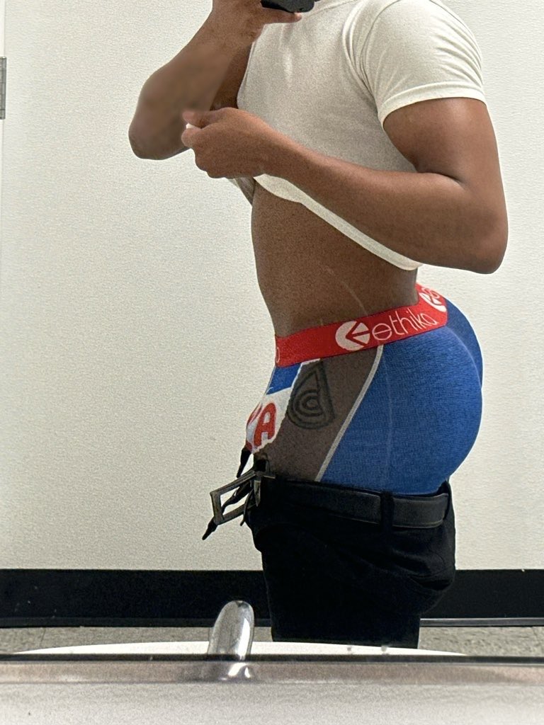 Thatboyblake tweet media