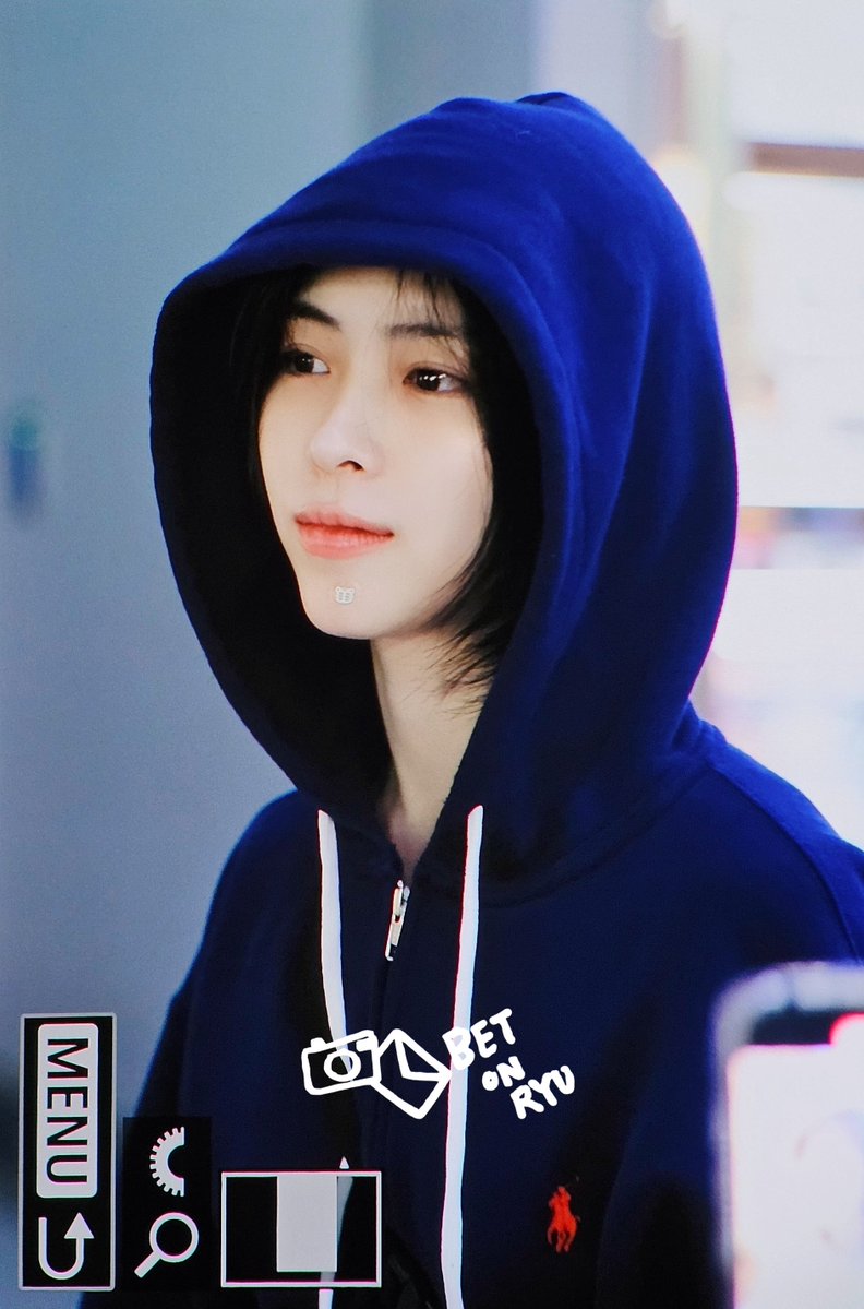 260415 ICN 만화에서 나온 거 아니야？ ㅜㅜ

#ITZY #있지 #RYUJIN #류진
<a href="/ITZYofficial/">ITZY</a>