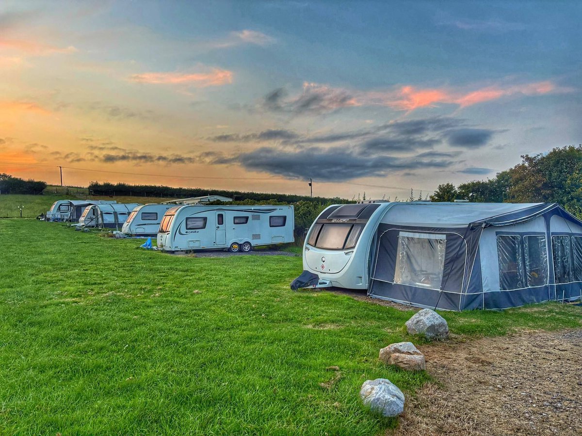 Camping_Direct's tweet image. Coedhirion Farm offers a tranquil camping escape with nature all around. 🌿 Set on a working farm, this small and welcoming site is surrounded by wildflowers, mature trees and unspoilt countryside.

camping-directory.uk/710 

#Wales #Camping #CountrysideEscape #ExploreWales
