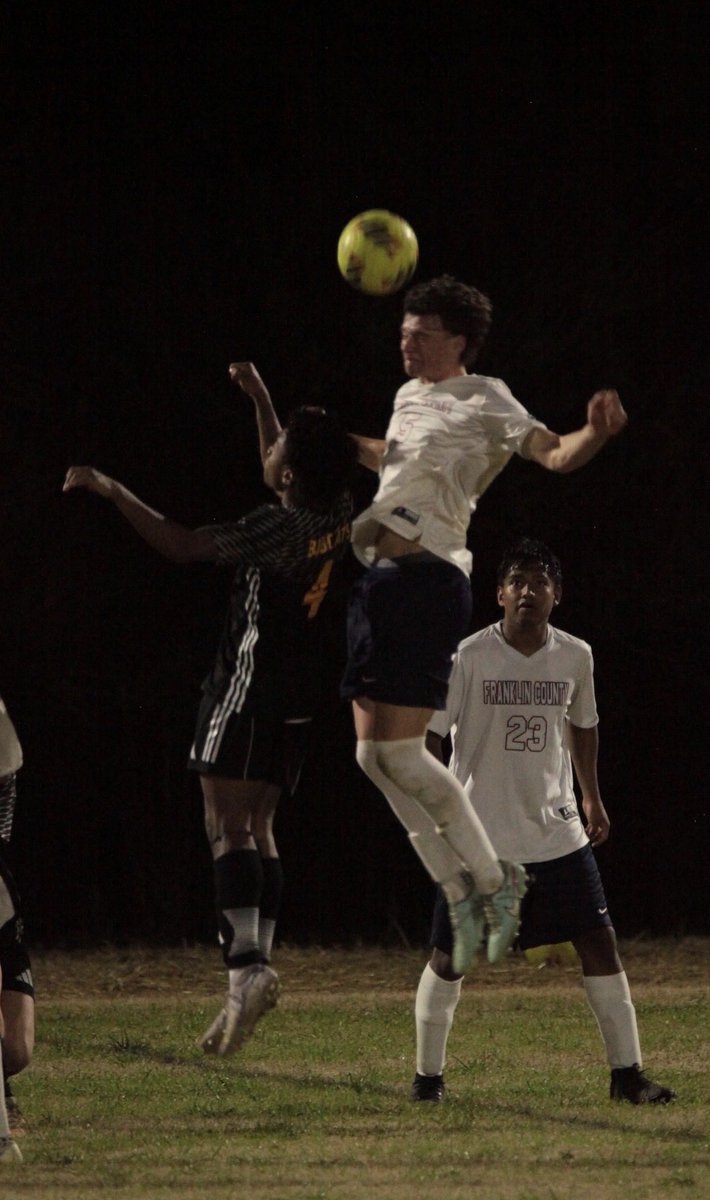 WeberKicks's tweet image. Really grateful for every chance I get to be on the field and compete. Thankful for my coaches, my teammates, and everyone who keeps supporting me. I’m blessed to keep growing, learning, and representing Franklin County. ⚽️

#FranklinCountySoccer #StudentAthlete #ClassOf2027