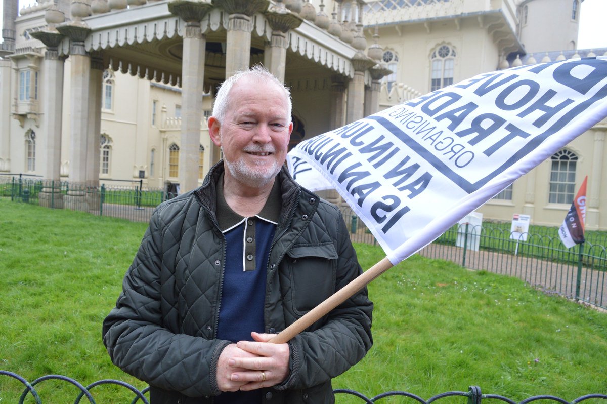 strike_map's tweet image. We've just been down the @BrightonMuseums day 2 picket line @GMB_union day 2 picket line at #RoyalPavillion. 

We back these workers 100%. 

📸 (c) @RedHen90 

#StrikeMap #Brighton #Hove #StrikeAtTheMuseum