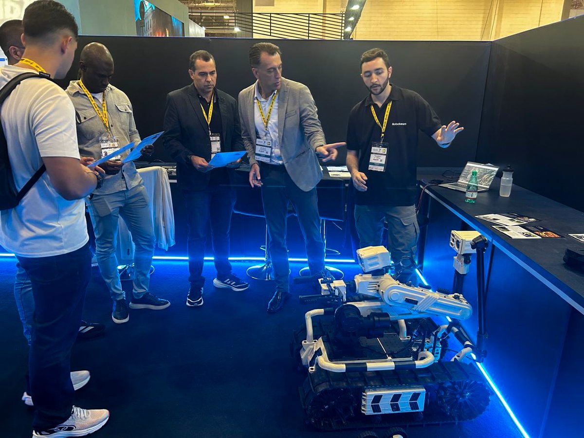 Roboteam tweet media