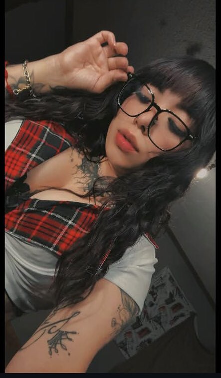 la_culona__'s tweet photo. Hola amores que tal les parezco de alumna?💋🍑🔥😈
#HOT #BBC #XXX https://t.co/3jt6YoLLR8