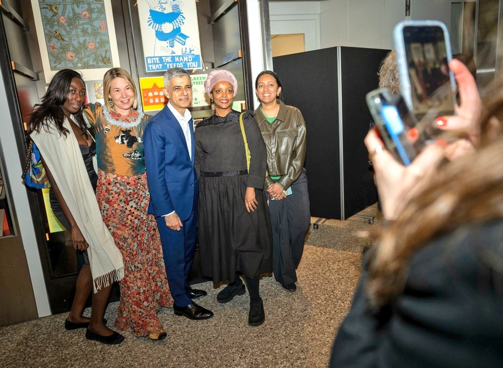 Sadiq Khan tweet media