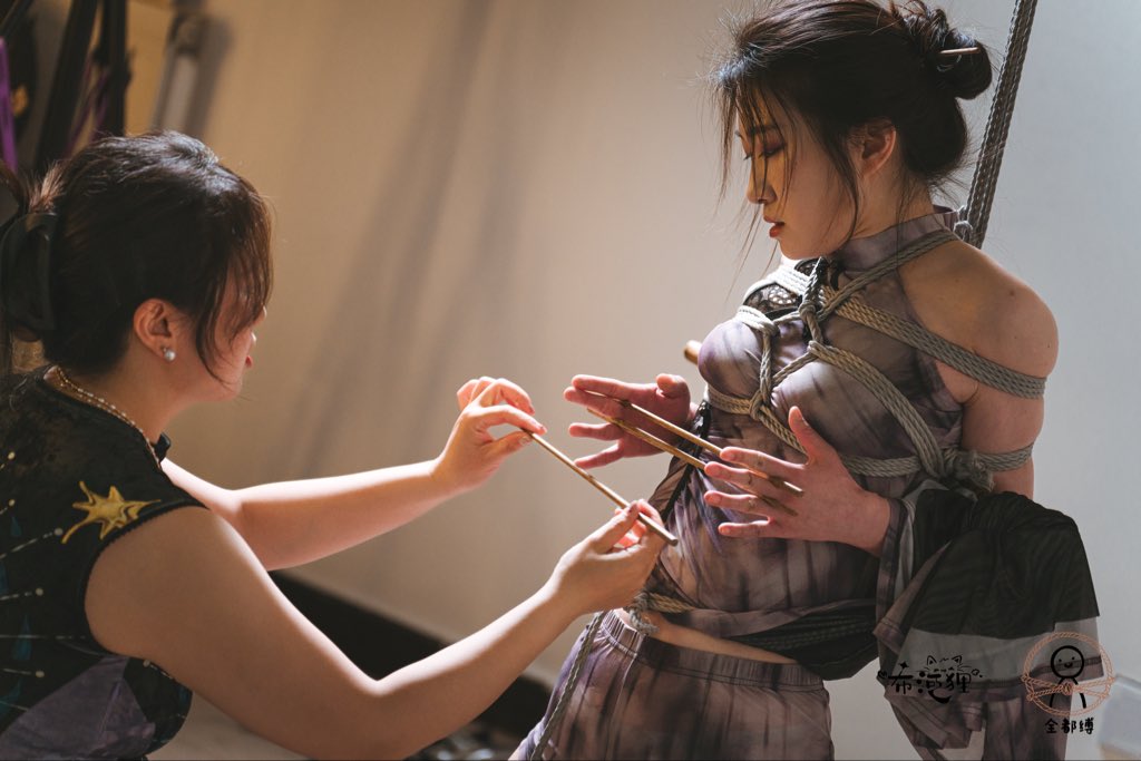 在老北京当坏女人🧙‍♀️

@全都缚