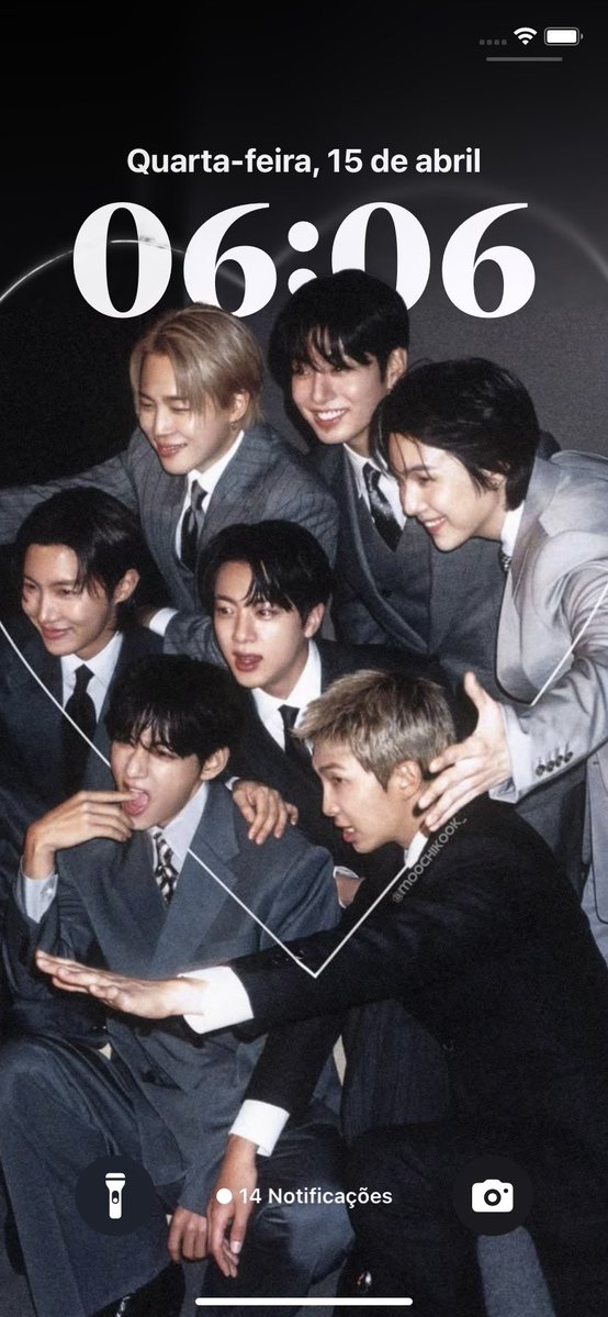 nana⁷🍀 VAI VER O BTS no cinema tweet media