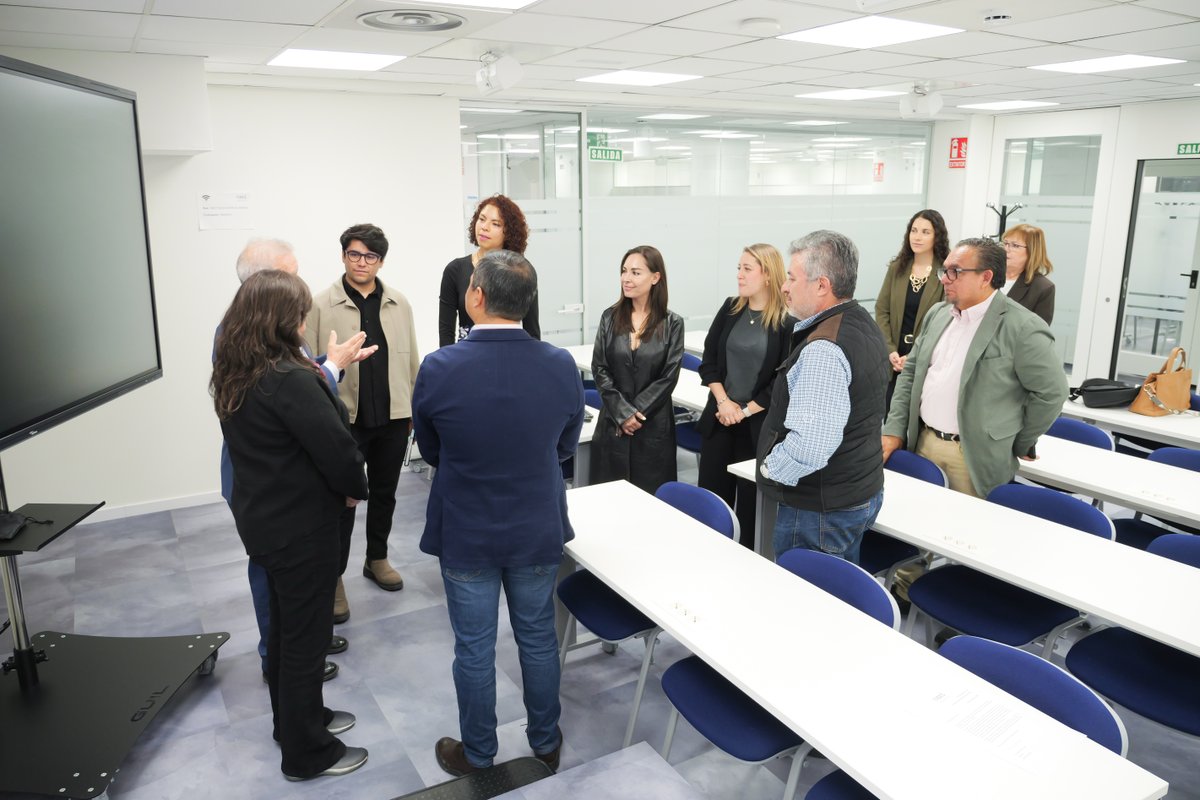 Next Educación tweet media