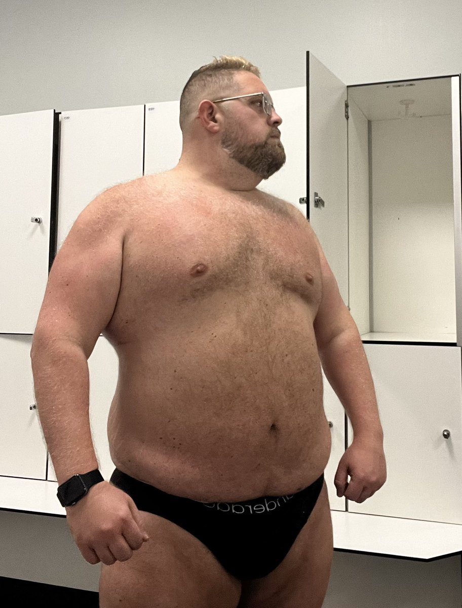 BeefyBear19 tweet media