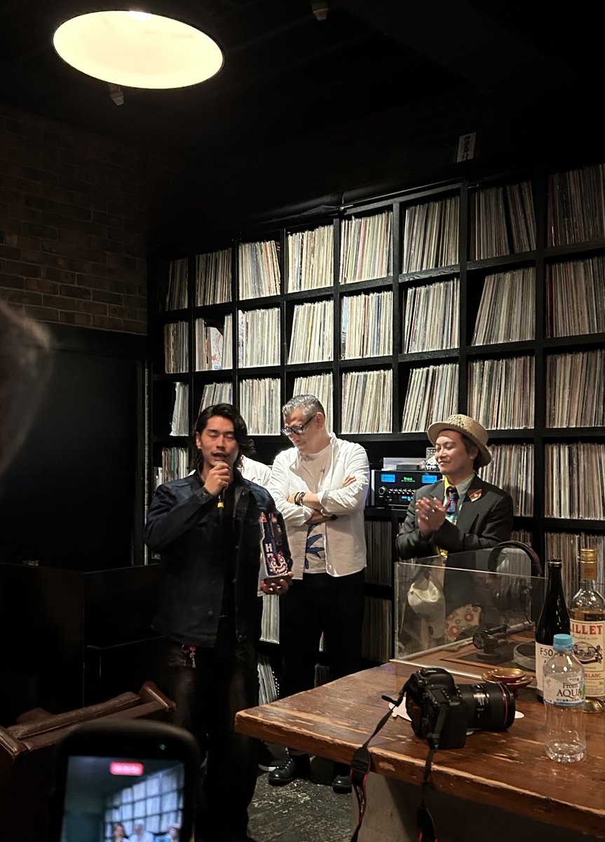 プレミアム・テキーラ「Hermanos de Sangre」初となるカクテルコンペティションが本日開催されました。

優勝は……

陣野和宏さん（DBL／東京）

また、即興のお題に対する瞬発力・発想力を問うElixir賞には
安里勇哉さん（Bar NOW,  Bar Prima／神奈川）が輝きました。

おめでとうございます！