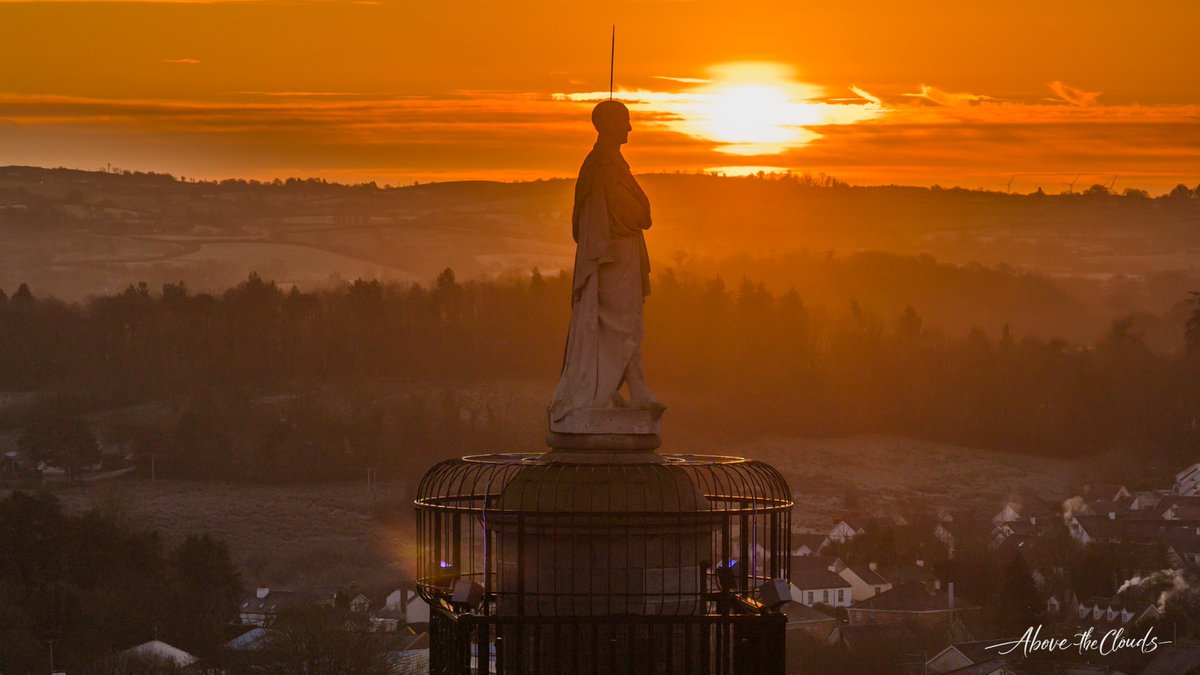 AboveTheXClouds's tweet image. Cold mornings. Empty streets.
And moments like this that make it all worth it.
#nature #peaceful #sunrise