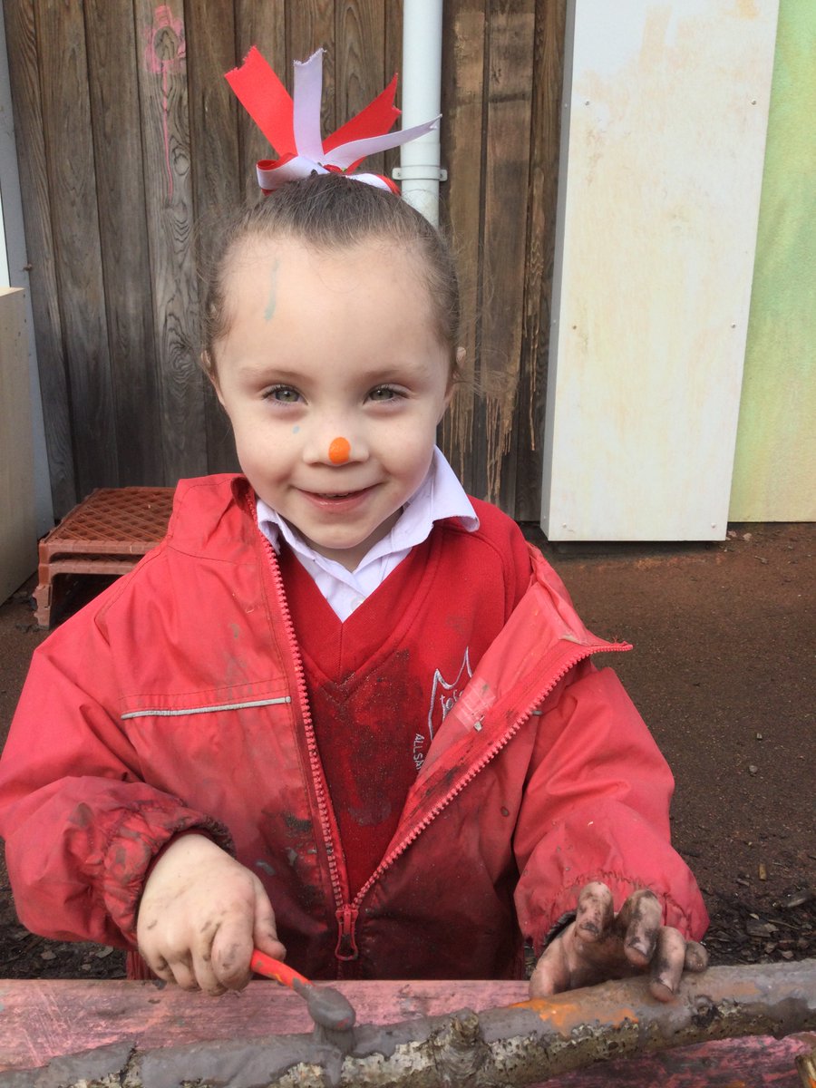 allsaintsbootle's tweet image. Little hands, big masterpieces! Happy World Art Day!! #EYFS