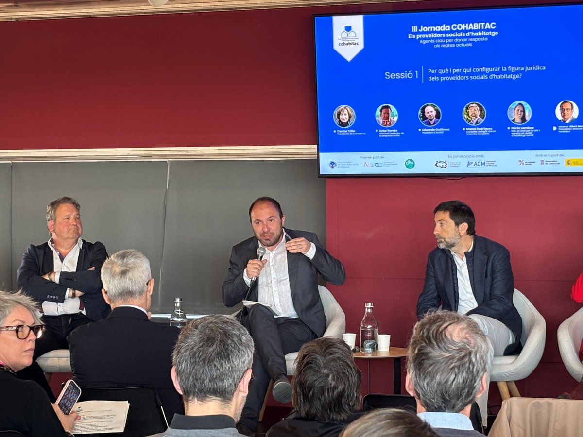 cohabitac's tweet photo. Eduardo Gutiérrez, president d’#ALIVAS, ha mencionat les tres funcions principals dels proveïdors d’habitatge:

• L'acompanyament a les persones en situació de vulnerabilitat
• La mediació entre propietaris i llogaters
• La interlocució amb les administracions públiques https://t.co/uW9XUbKMeI
