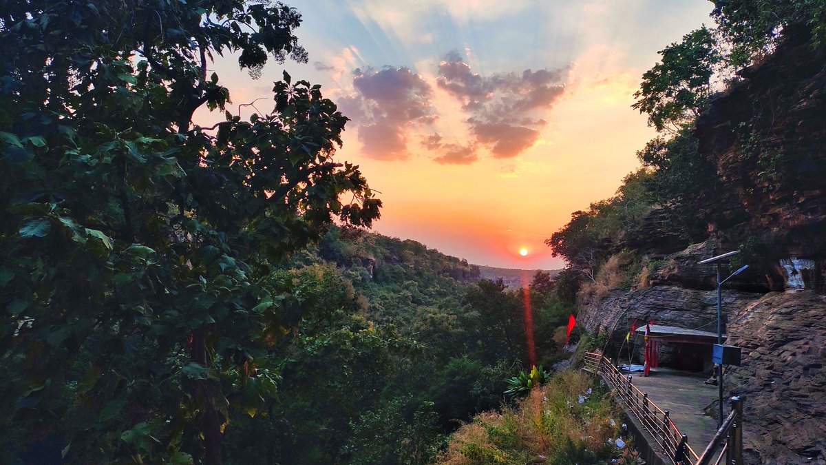 Anujo_hoga_dekha_jayega🖤 tweet media