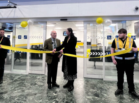 RAIL_NEWS_UK's tweet image. Euston station’s new and improved assisted travel lounge reopens to passengers dlvr.it/TS2vJn #accessibility #RailNews #Stations #UK