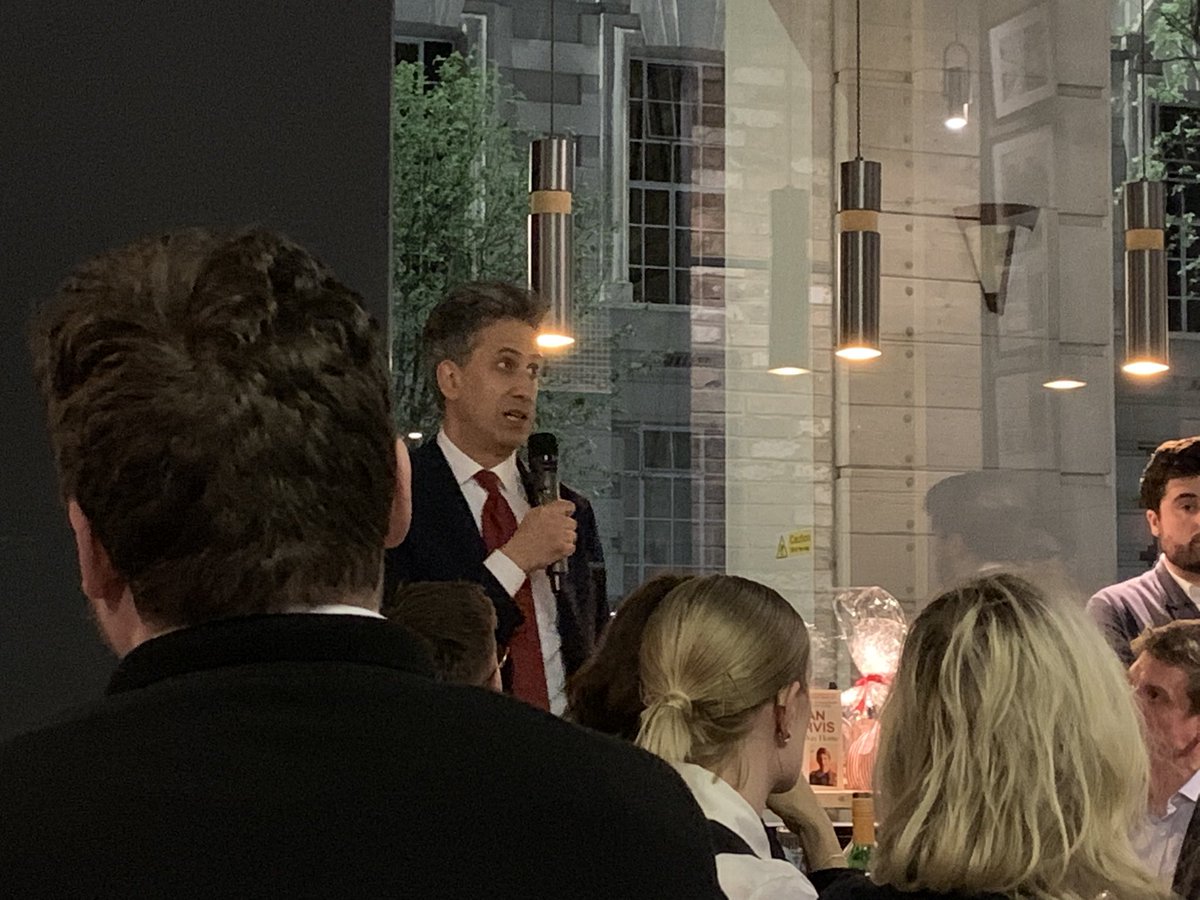 candidate_theo's tweet photo. Had an amazing time yesterday at @SME4LABOUR’s fundraiser dinner for #Yorkshire’s fantastic @JadeBotterill, @Kate_Dearden &amp; @MarieTidball with brilliant speakers including @patmcfaddenmp, @peterkyle, @Ed_Miliband, @YvetteCooperMP &amp; @annaturley. https://t.co/Pwtlmp5pCv