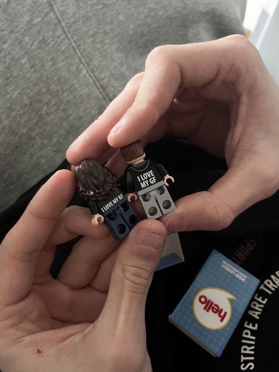 Lütfen Bi Sev tweet media