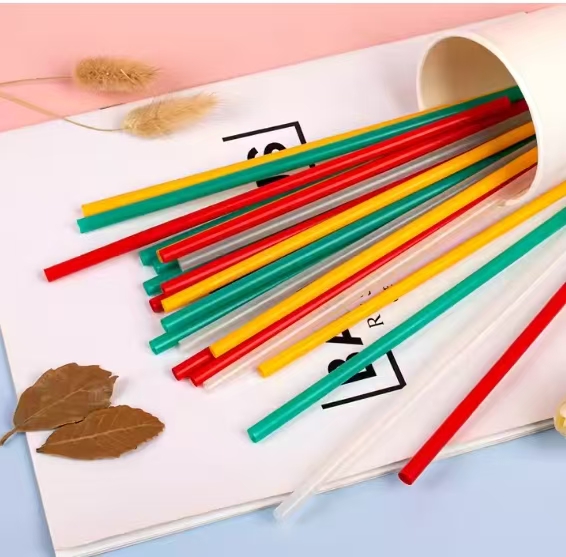 gzecopack12's tweet photo. Details make the difference. ✨ Change the way you drink with our customizable straws. Whether it’s for your morning iced coffee or a weekend cocktail! 🌿

Pick your color. DM your company name! 🎨 https://t.co/R6WnO427gq