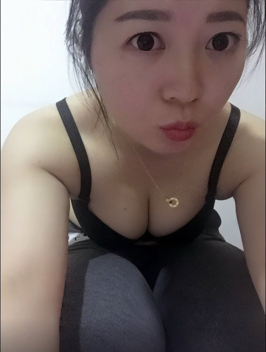 珂 tweet media