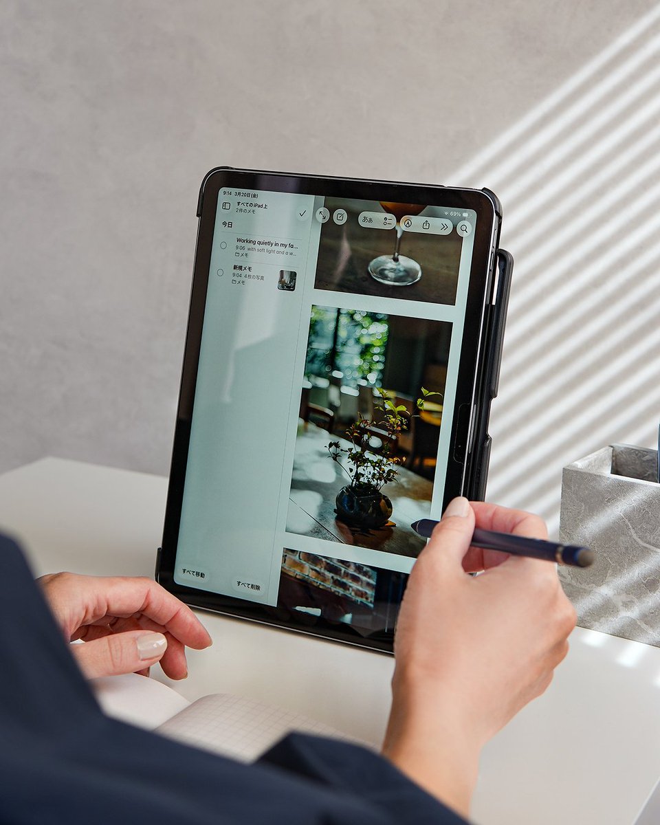 JpMoft's tweet image. 今日も一日、お疲れさまでした 💼
仕事でフル回転した iPad を「リラックスモード」に。

20通りの角度から、一番楽な姿勢で動画や読書を楽しもう。
四隅もしっかり守るケース付きで、持ち運びや寝落ちも安心です🛡️

今夜は iPad で、ゆったり自分時間を。🌙
👉x.gd/JKDu6
#MOFT #ipad