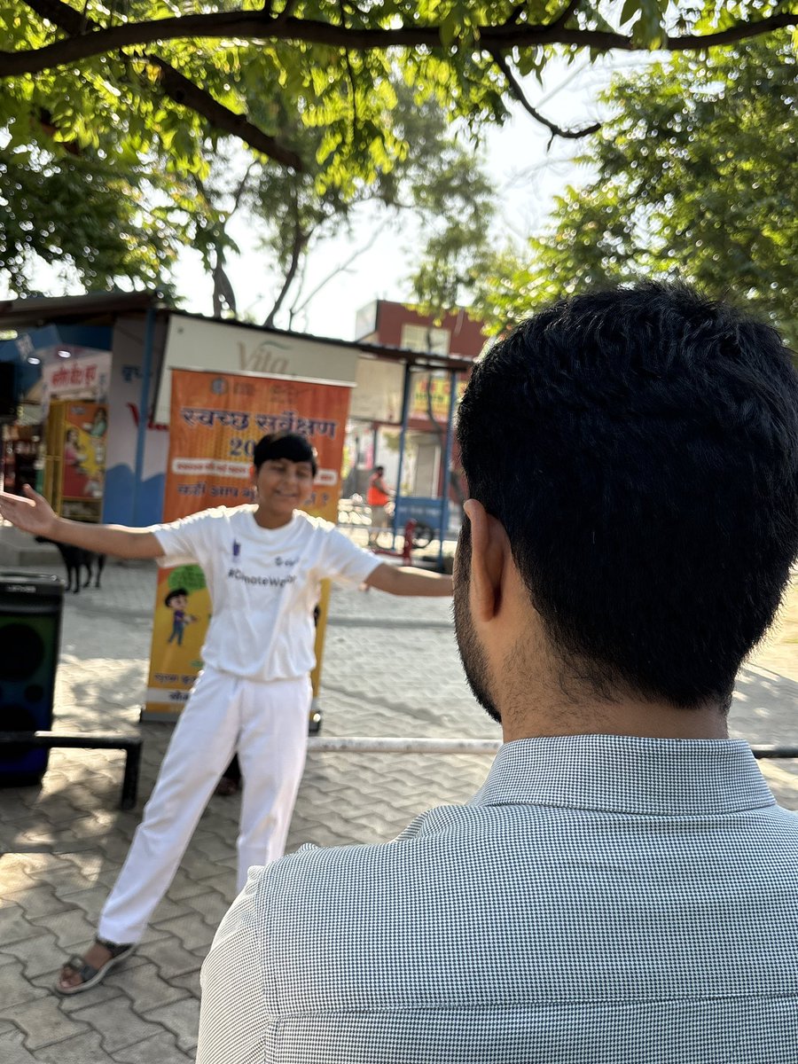 When leadership shows up on the ground, real change begins.

Seeing Municipal Commissioner Shri Vinay Kumar ji watching and encouraging children as they express the message of waste segregation through dance and nukkad natak—this is more than an activity; it’s a shift in mindset.