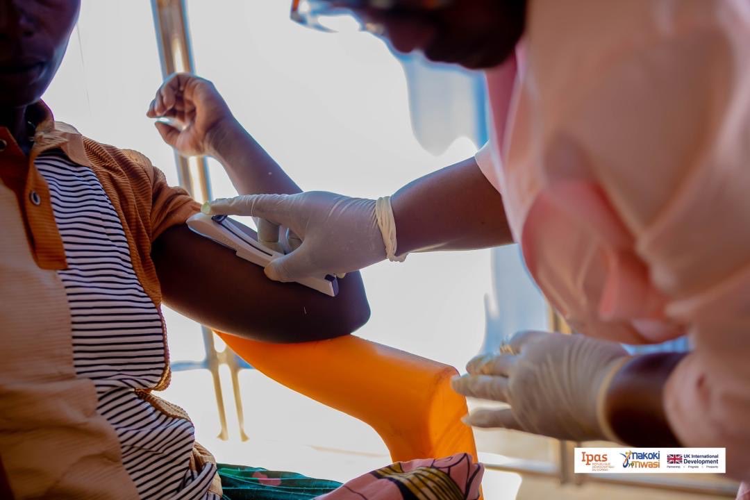 VivianeNabintu's tweet image. #SudKivu : Avec la stratégie de site avancé, @MakokiYaMwasi a organisé une campagne d'offre d'infos et services #PF au profit *des femmes déplacées internes* dans la zone de santé de Miti-Murhesa .
#SiteAvancé
#AccèsFacile