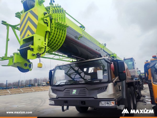 Maxizmcn's tweet photo. MAXIZM exported a ZOOMLION ZTC1300V57-1 truck crane to Zambia 🇿🇲
✔️130T lifting capacity
✔️89.2m boom height
✔️390kW WEICHAI engine
💪+86 178 6567 5208
#TruckCrane #ZOOMLION #Construction #Export https://t.co/VaTbPTSlSu
