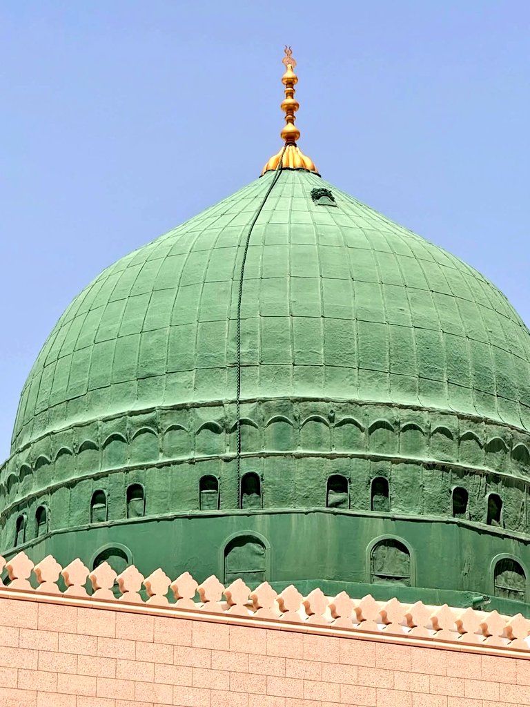 اللّٰهُمَّ صَلِ عَلٰی سَيِّدِنَا وَ مَولَانَا مُحَمَّدٍ 
وَّ عَلٰی اٰلِه وَ صَحْبِه وَ بَارِکْ وَسَلِّمْ۔