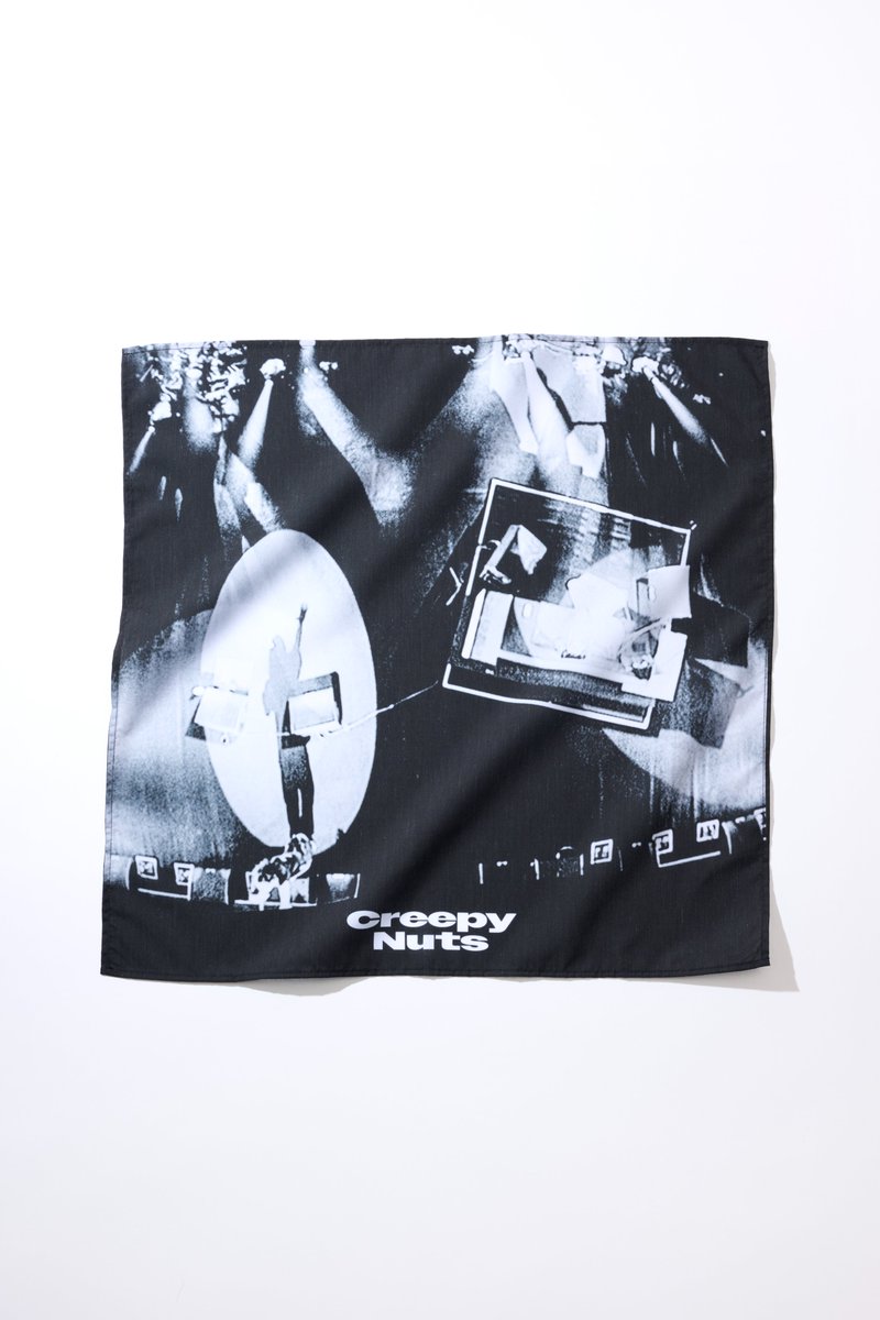 fmkyoto_LIFT's tweet image. 今日4/15の #リフト は
プレゼントご用意しています。

#CreepyNuts
「Creepy Nuts NORTH AMERICA TOUR 2026 Bandana」
3名の方

エントリーはこちらまで
→fm-kyoto.jp/present/presen…

締め切りは、4月16日、23時55分まで

#FM京都