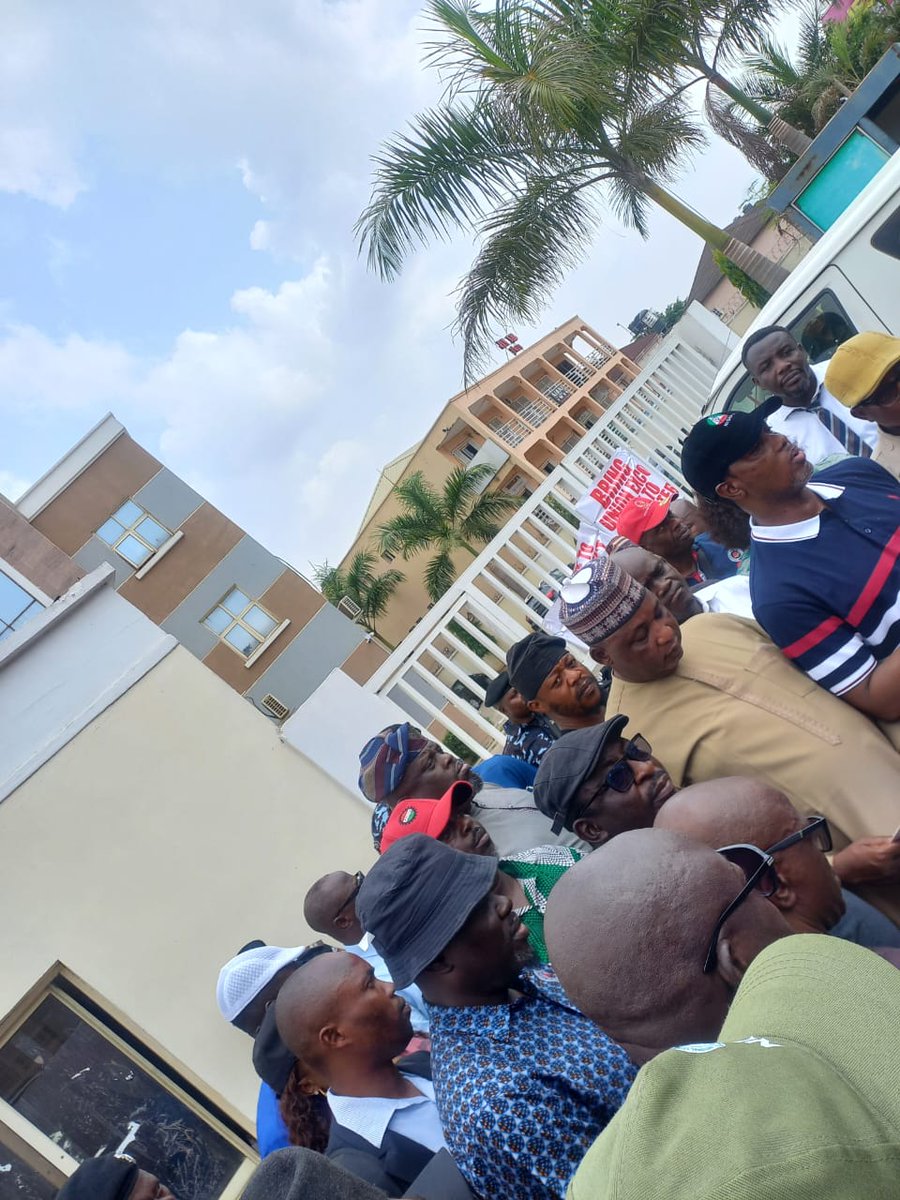 CongressTu56093's tweet photo. On 13th  of April, 2026, Members of the Association of Senior Civil Servants of Nigeria (ASCSN) at the National Insurance Commission (NAICOM) staged a peaceful picketing exercise over what they described as unfair labour practices and neglect of staff welfare by management. https://t.co/AgWAmJreW2