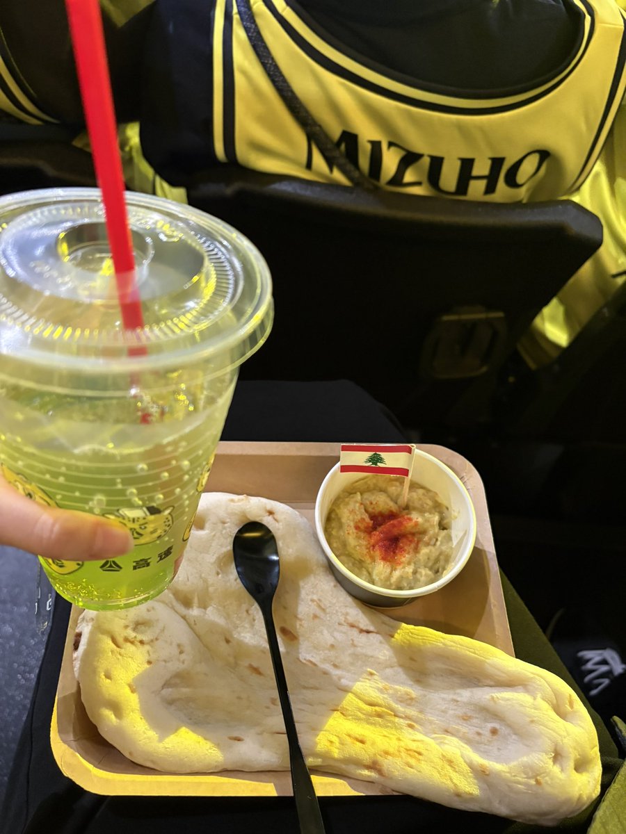 はちこ tweet media