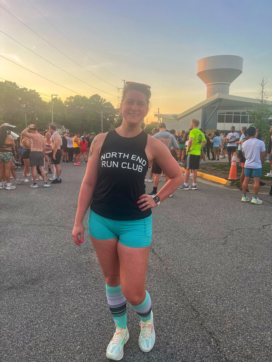 travel_run_lift's tweet image. Back at one of my favorite run clubs last night! Did a casual 3.5 miles with some pickups thrown in. Glad to see some of my favorite people last night! I can’t go to sleep early after running though so that’s probably gonna bite me in the a$$ today. 🫠 #runner #runclub