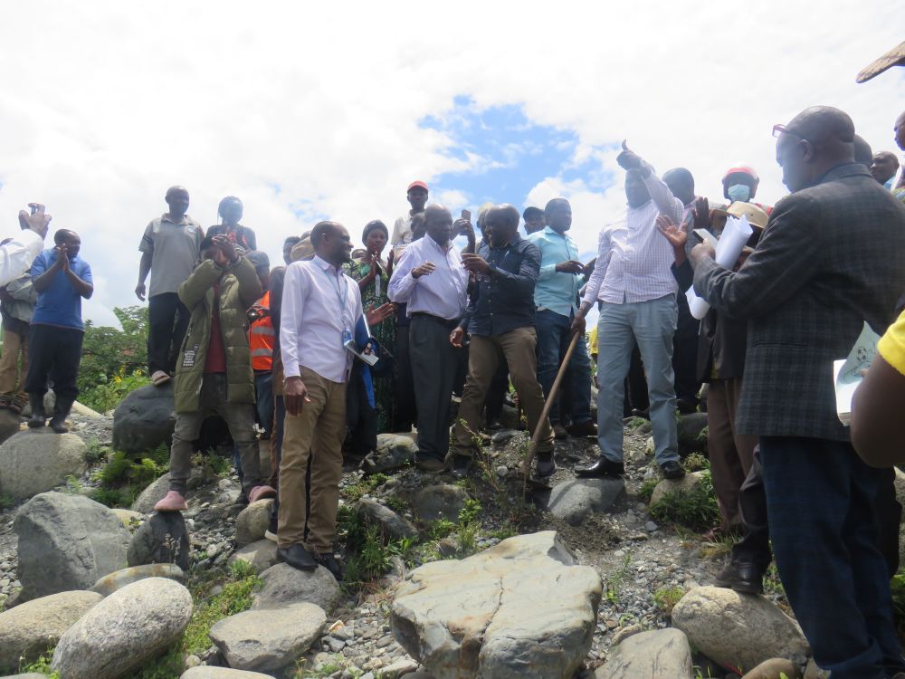 kaseseDLG's tweet photo. Katindo Suspension Bridge is finally coming back reconnecting communities in Ibanda-Kyanya- Kasese and ending risky river crossings to access social services.

“This bridge is a pivot of development,” Modesto Bwambale Kanekerya
Funded by @UNCDF  under LoCAL . https://t.co/QE6lpFiTzg