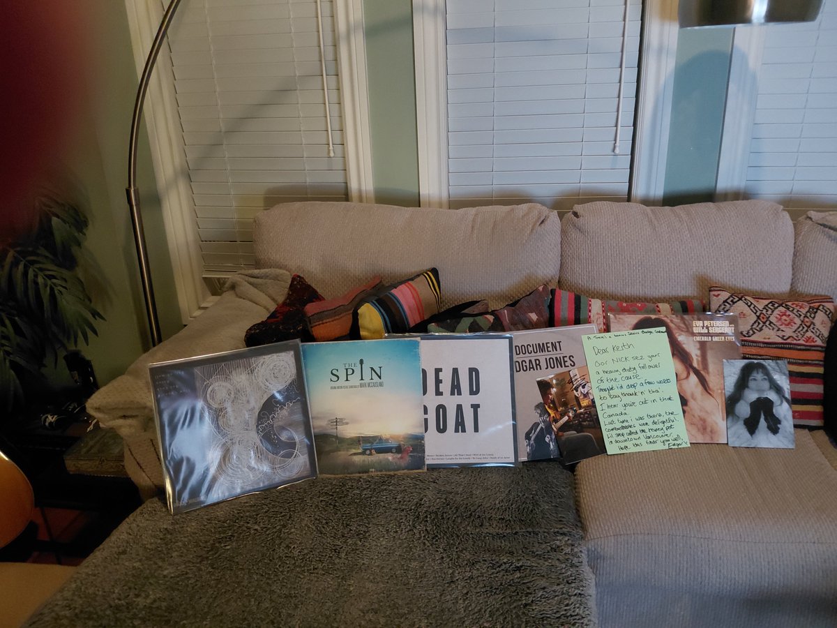 SkunkworksC's tweet photo. That's quite the haul @grafters7a. Should keep my ears busy for a while. Lovely note from @edgarsummertyme. Thanks to all you hard-working kids @aviatormusicuk as ever. Been sending me unbroken records for over a decade now... You're all superstars! https://t.co/nFXSvrL6PU