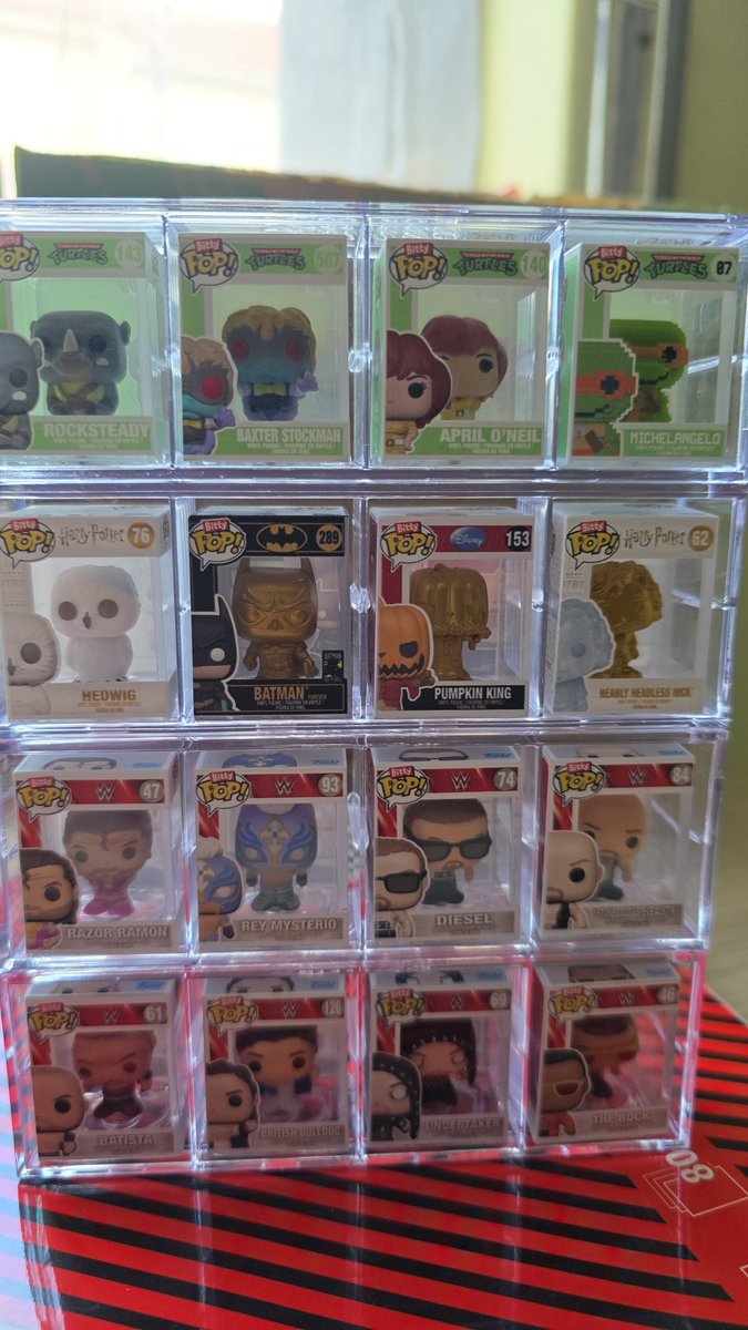 Geist254's tweet image. Added some more commons and 4 grails 

-Hedwig 
-Batman gold 
-Pumpkin King gold 
-Nearly Headless Nick gold 

Collection is growing fast 🔥

#bittypop #collectibles