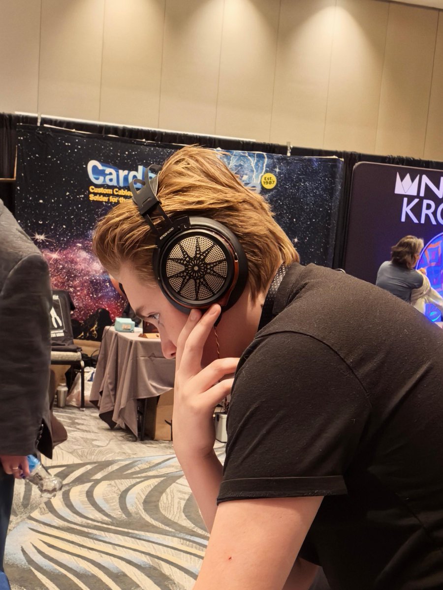 Sendy_Audio's tweet photo. 𝐓𝐡𝐚𝐧𝐤 𝐲𝐨𝐮 𝐀𝐗𝐏𝐎𝐍𝐀!🙌

What an incredible show! 🎧✨

From great sound to wonderful connections, every moment was special. Thanks for your support — see you next year!🎶

#AXPONA2026 #SendyAudio https://t.co/MmZmI8yRvM