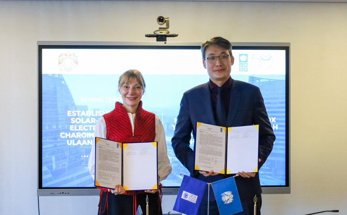 MatildaDimovska's tweet image. 🌱🔌 Advancing clean urban mobility in #Ulaanbaatar. Pleased to sign a new project with the Municipality to support solar-powered EV charging stations, thus improving air quality, energy resilience, and climate-smart urban solutions. #ClimateAction #CleanEnergy