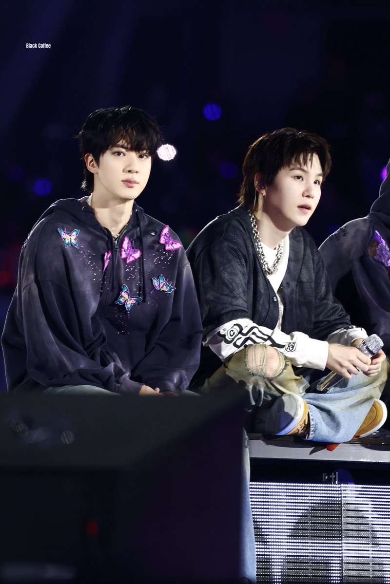 블랙커피 ☕️ Black Coffee tweet media