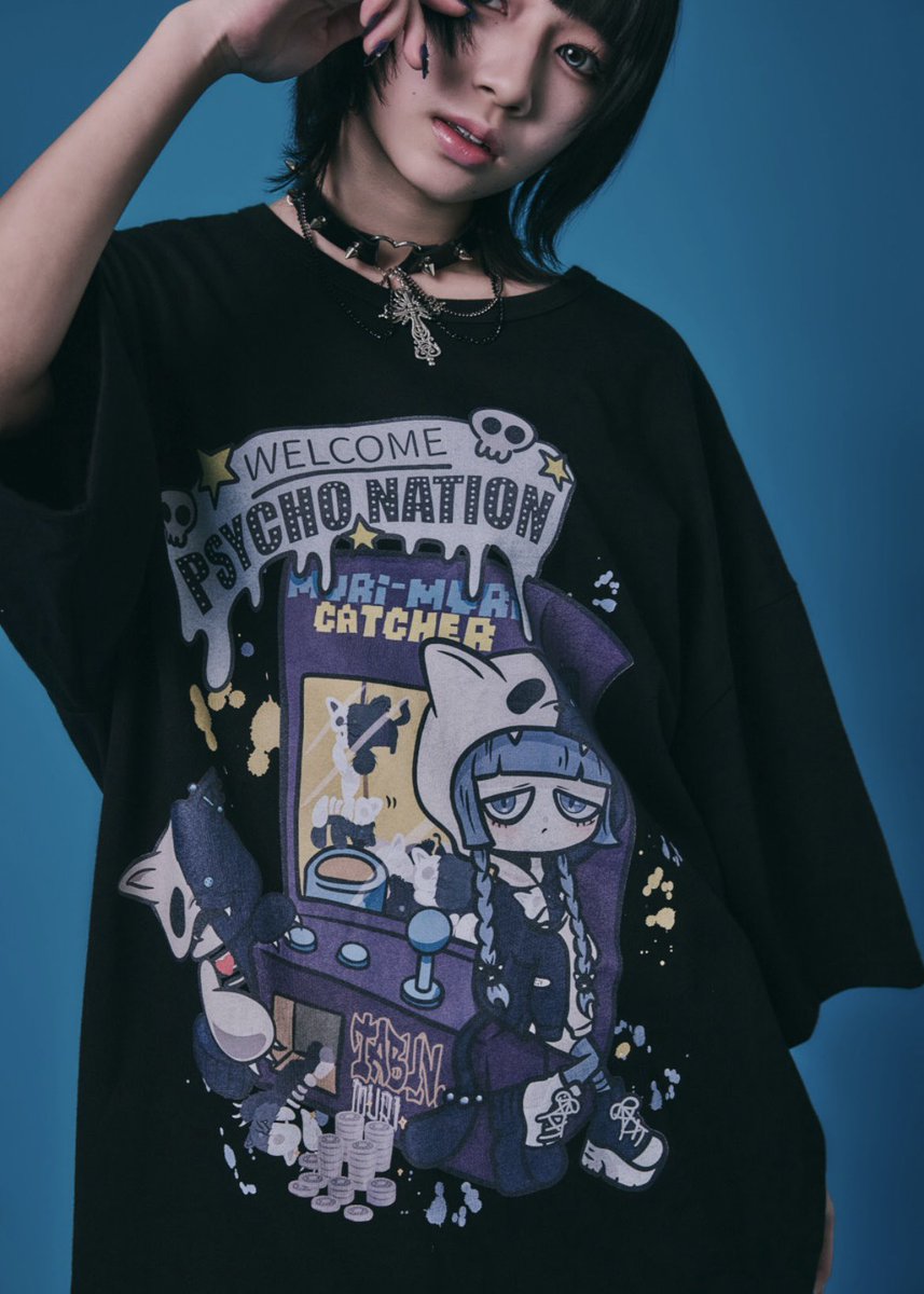 first_label's tweet photo. ◆木天蓼にゃん子 tee(2color)

【カラー】ブラック・ホワイト
【サイズ】46(L)
着丈：76cm
肩幅：67cm
身幅：68cm
袖丈：26cm

¥8,900 税込

https://t.co/lZr4vheXHL https://t.co/Sfq9xKoQ6L