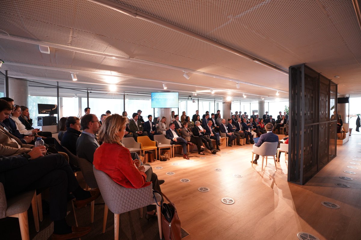 RankiaPro's tweet image. 👏🏼 Gracias a todos los profesionales que nos han acompañado hoy. Un encuentro lleno de conocimiento e inspiración en el ámbito de los mercados privados.

🔜 ¡Nos vemos en Barcelona el 18 de noviembre!

📌 #OutOfTheBox #EventosRankiaPro #RankiaPro #PrivateMarkets #MercadosPrivados