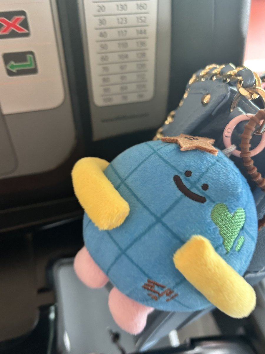 LoveForEarthMix's tweet image. My first mascot. Finally Mr. SaturnWorld is here with me #MRSATURNWORLD #EarthMix #EarthPirapat #Mixxiw