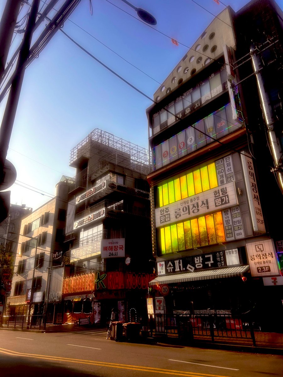 tAka a.k.a Guwees tweet media