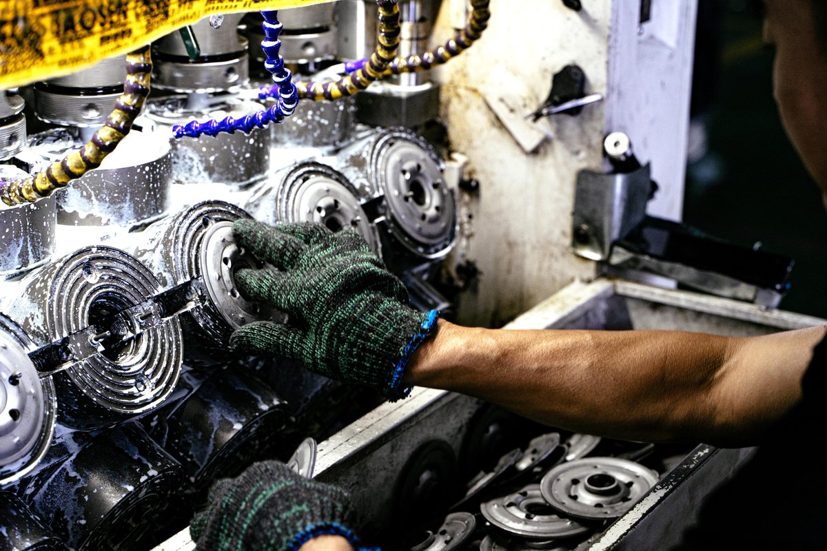 vsarsfilter's tweet photo. It’s a quiet process, often overlooked.
But it plays a big role in how a filter actually performs in real use.
#Manufacturing #Filtration #AutoParts #AutomotiveAftermarket #OilFilter #EngineProtection #FactoryProcess https://t.co/DXaZvn2f9c