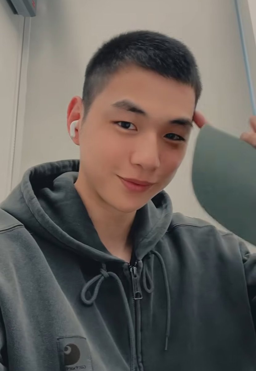 빡빡이가 왜리케 예쁘냐고ㅜ