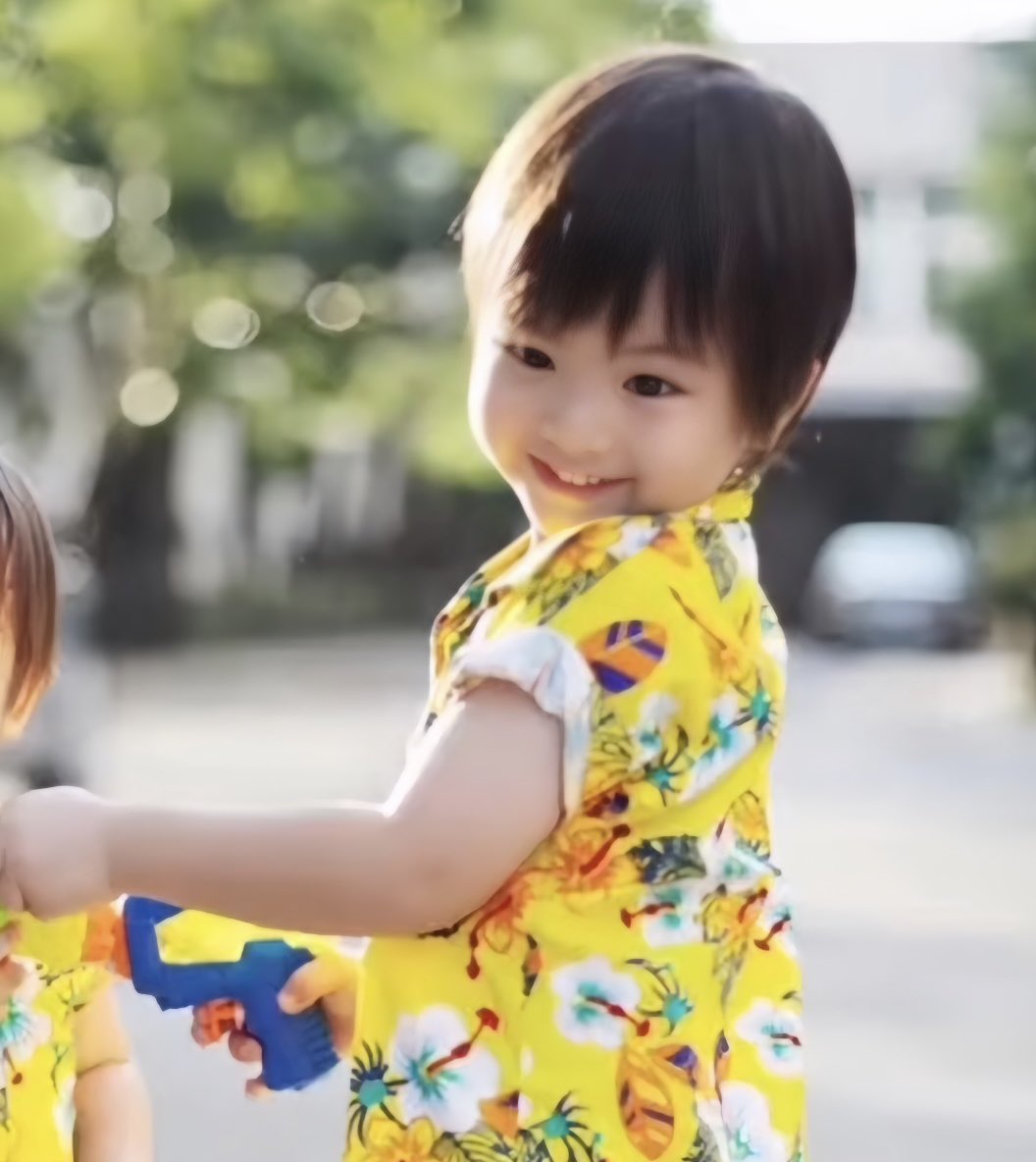 Blue moon tweet media