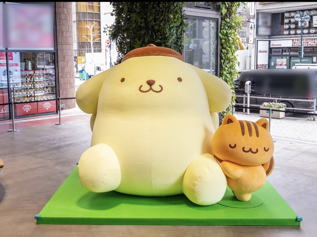 ylomva's tweet photo. 巨大ポムポムプリンが渋谷に出現！
「渋谷でしらんぷりん♪」本日スタート💛

期間：4月15日～4月21日📅
3カ所に設置：
①SHIBUYA109渋谷店 店頭イベントスペース
②MAGNET by SHIBUYA109 エントランスイベントスペース
③渋谷モディ1階 店頭プラザ

© 2026 SANRIO CO., LTD.　著作 株式会社サンリオ https://t.co/U1p1UtH7PQ
