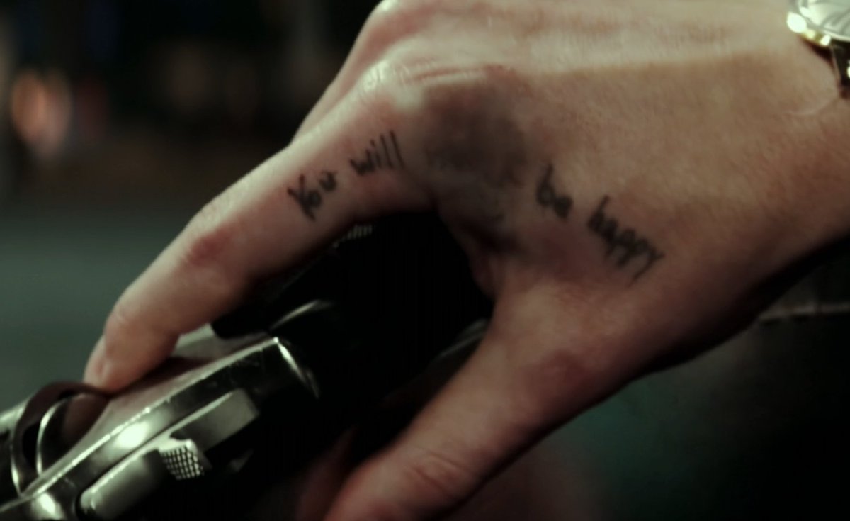 cobbvanthdilf's tweet photo. genuninely now considering this as a hand tattoo https://t.co/JRwnO20MTH