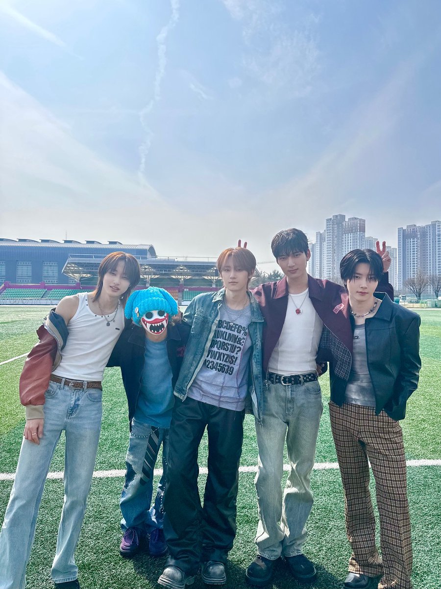 hrtz.wav (하츠웨이브) tweet media