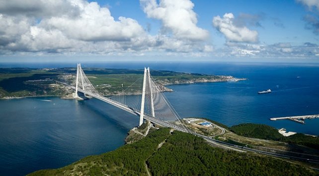 restitutorII's tweet image. 🇹🇷
Turquie : La Banque mondiale a décidé de financer le projet de LGV reliant la partie asiatique d’Istanbul, depuis l’aéroport Sabiha Gökçen, à la partie européenne, en passant par le pont suspendu Selim Ier et l’aéroport d’Istanbul (ligne bleue sur l'image 2).

Cette ligne