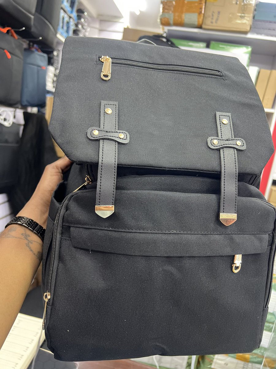 Laptop pouches and backpacks 🔥🔥🔥🔥 My dm is wide open 💃🏻 😂
