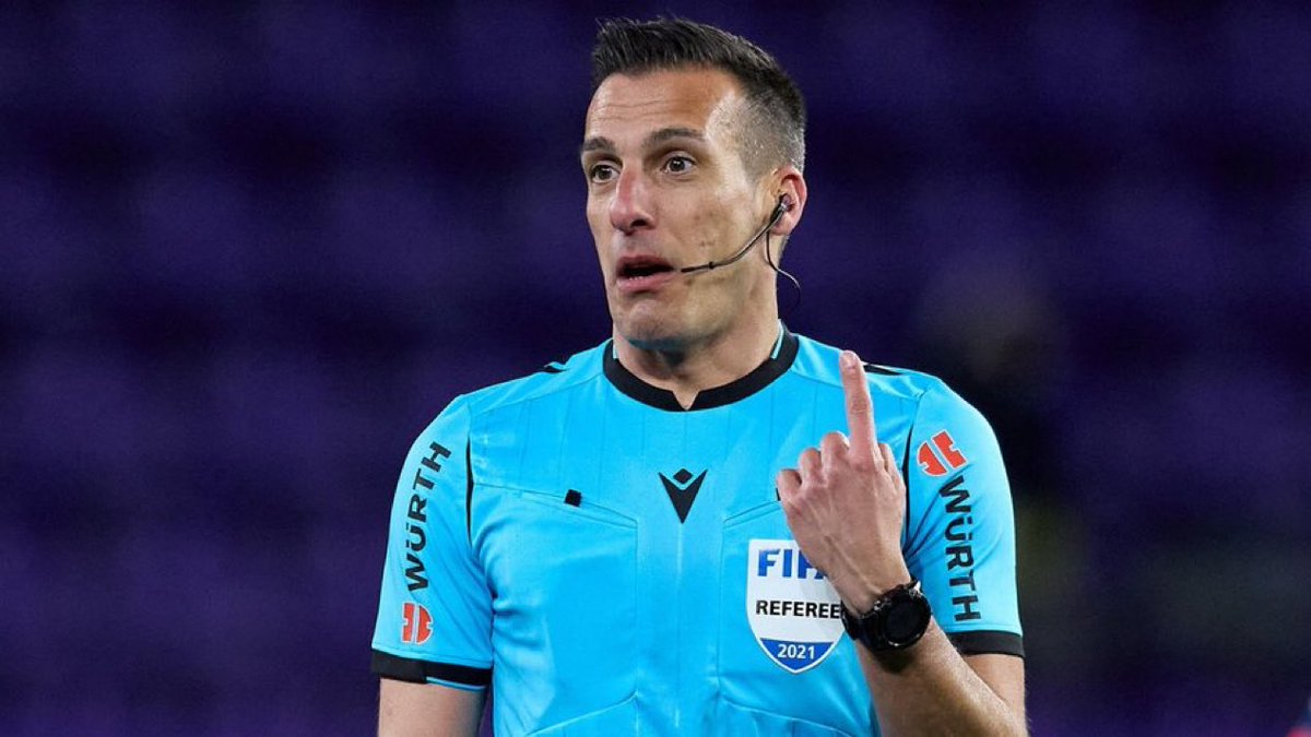 🗣️ Estrada Fernández (exárbitro de La Liga y UEFA): "Los criterios arbitrales no eran los mismos con el Barça que con el Atleti."